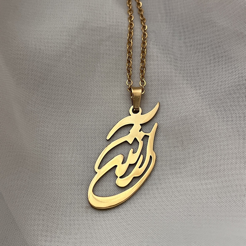 گردنبند مدل اسم آرش نقره ای رنگ ثابت